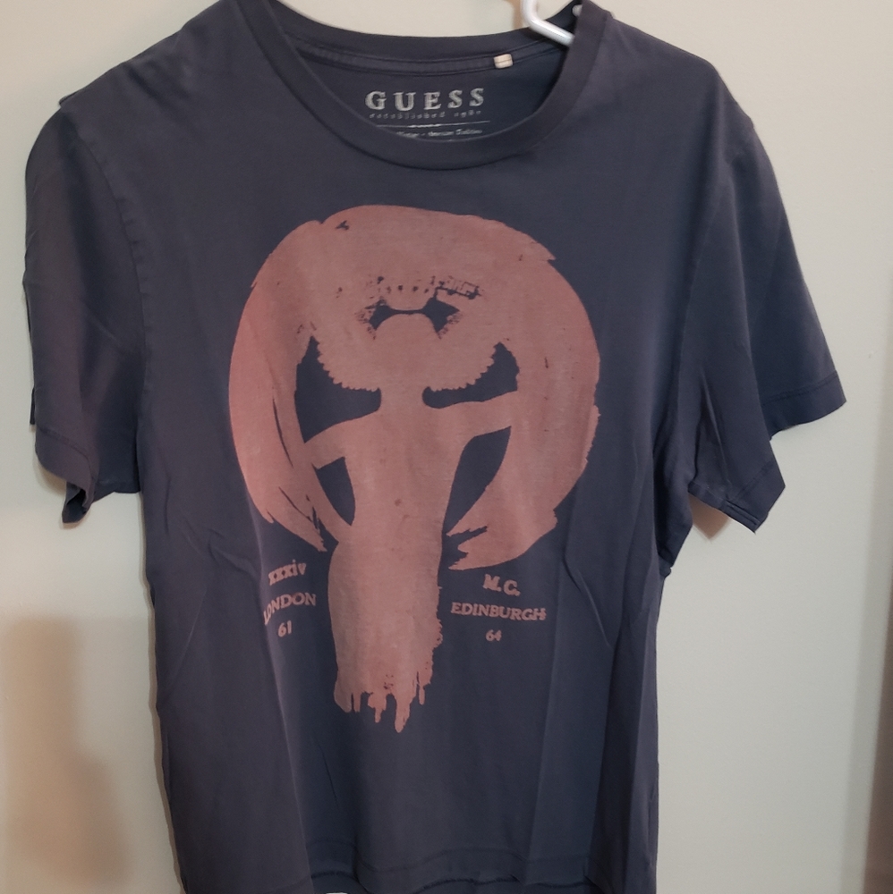Guess mens graphic tee